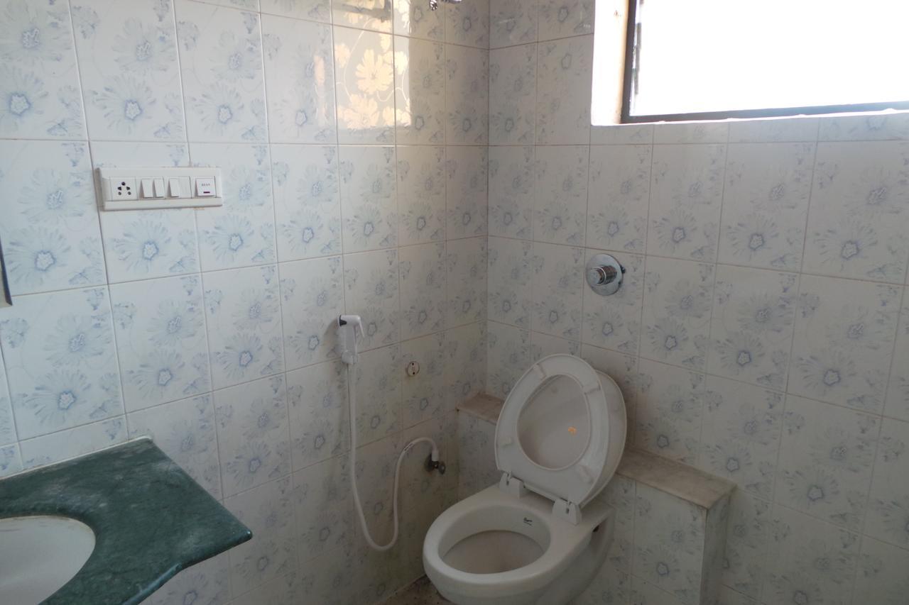 White House Hotel Bengaluru Zewnętrze zdjęcie